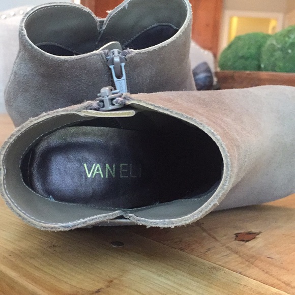 Van Eli tan suede booties - Picture 2 of 4